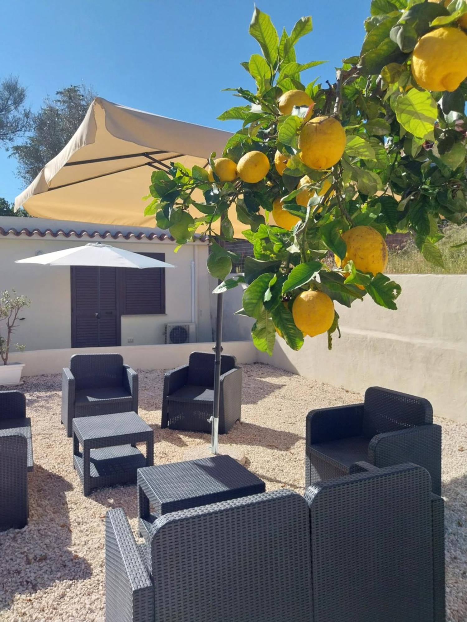 Mivida "Le Stanze Di Ada" Bed & Breakfast San Teodoro  Exterior photo