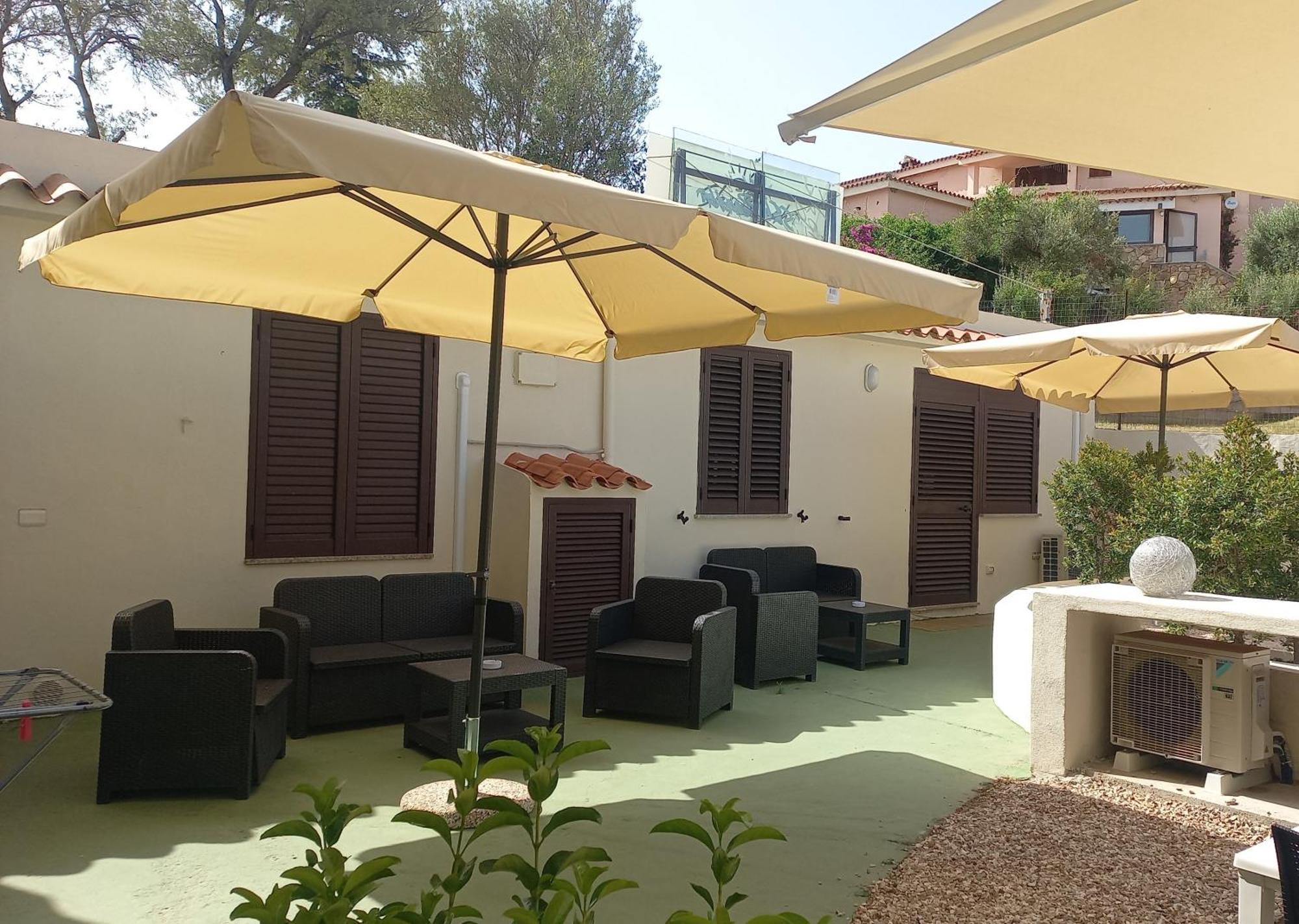 Mivida "Le Stanze Di Ada" Bed & Breakfast San Teodoro  Exterior photo